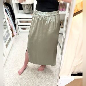 GAP Satin Midi Skirt side slit sage green Comfy Elastic Waist Women Size M Tall